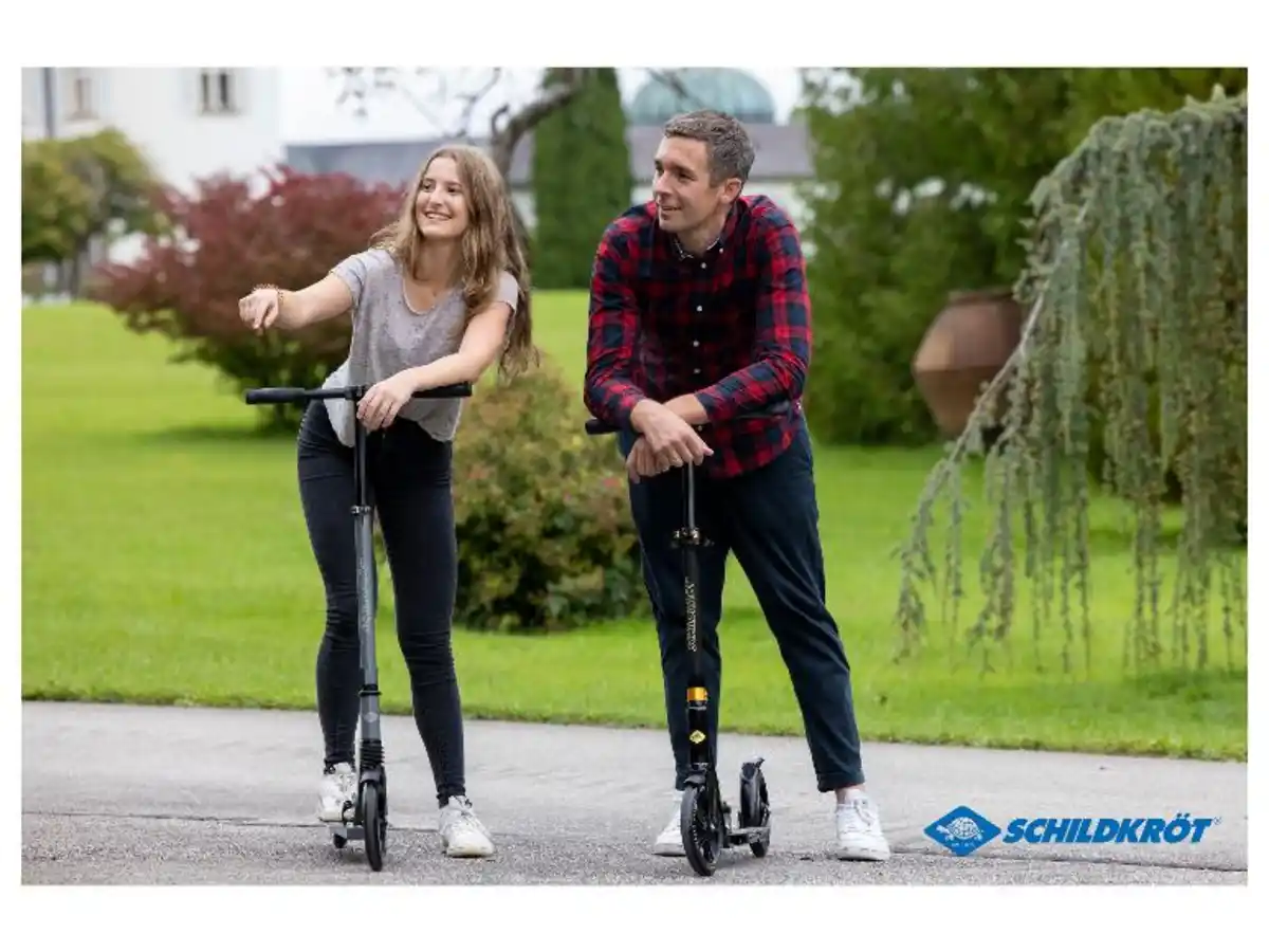 Bild 2 von Schildkröt Fitness City Scooter Street Master 2.0. Matt Black - Gold