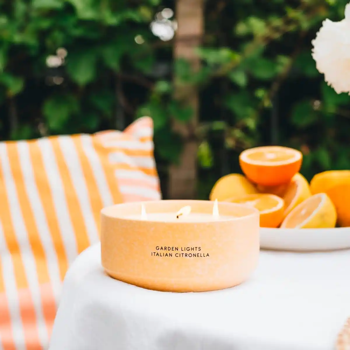 Bild 1 von Dekorieren & Einrichten AVA & MAY Duftkerze Outdoor "Italian Citronella" in Keramikgefäß 450 g, 1 St