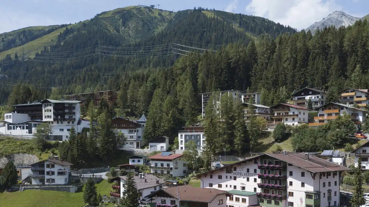 Bild 1 von Österreich - Tirol - St. Anton am Arlberg - 4* Hotel Kertess