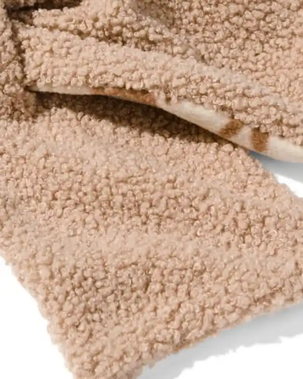 Bild 2 von Babyschal aus Teddystoff, Braun