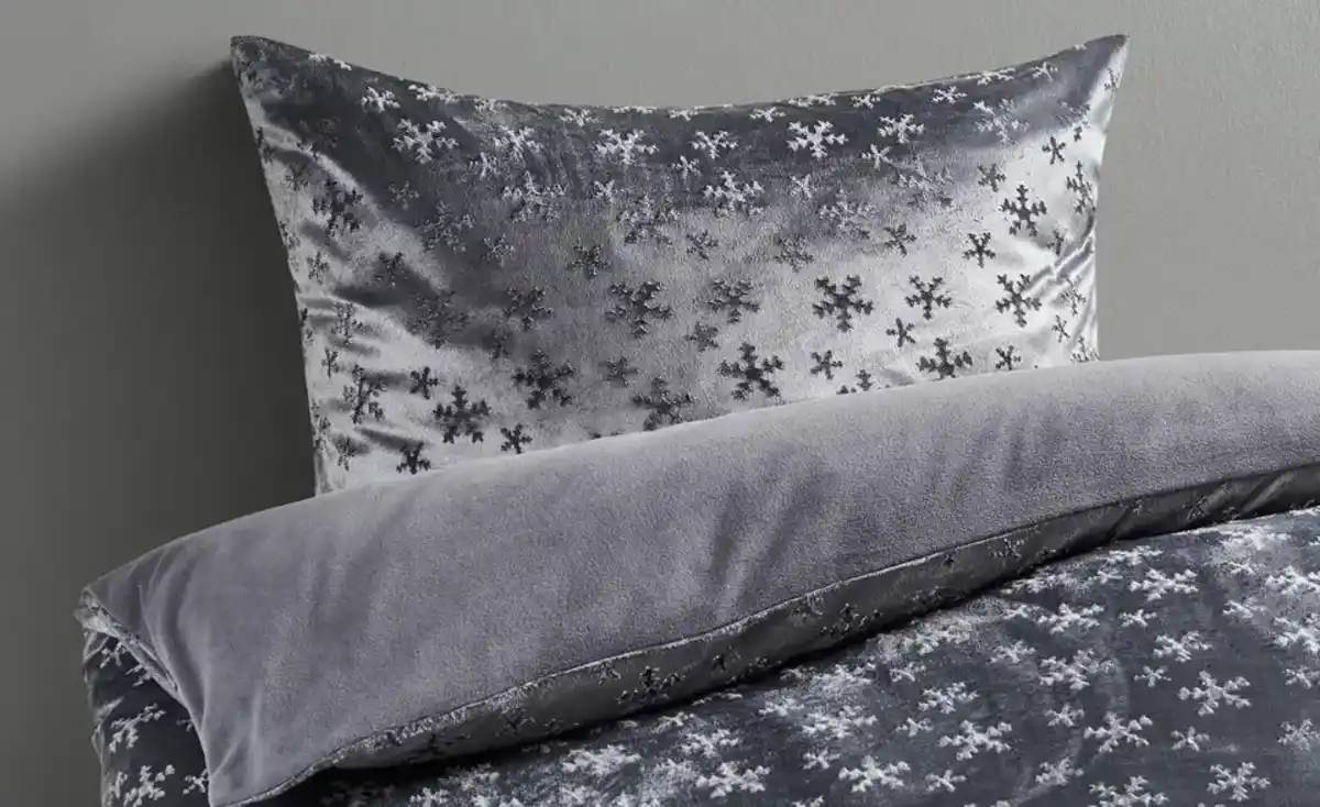 Bild 3 von levelone Plüsch-Bettwäsche Schneeflocken