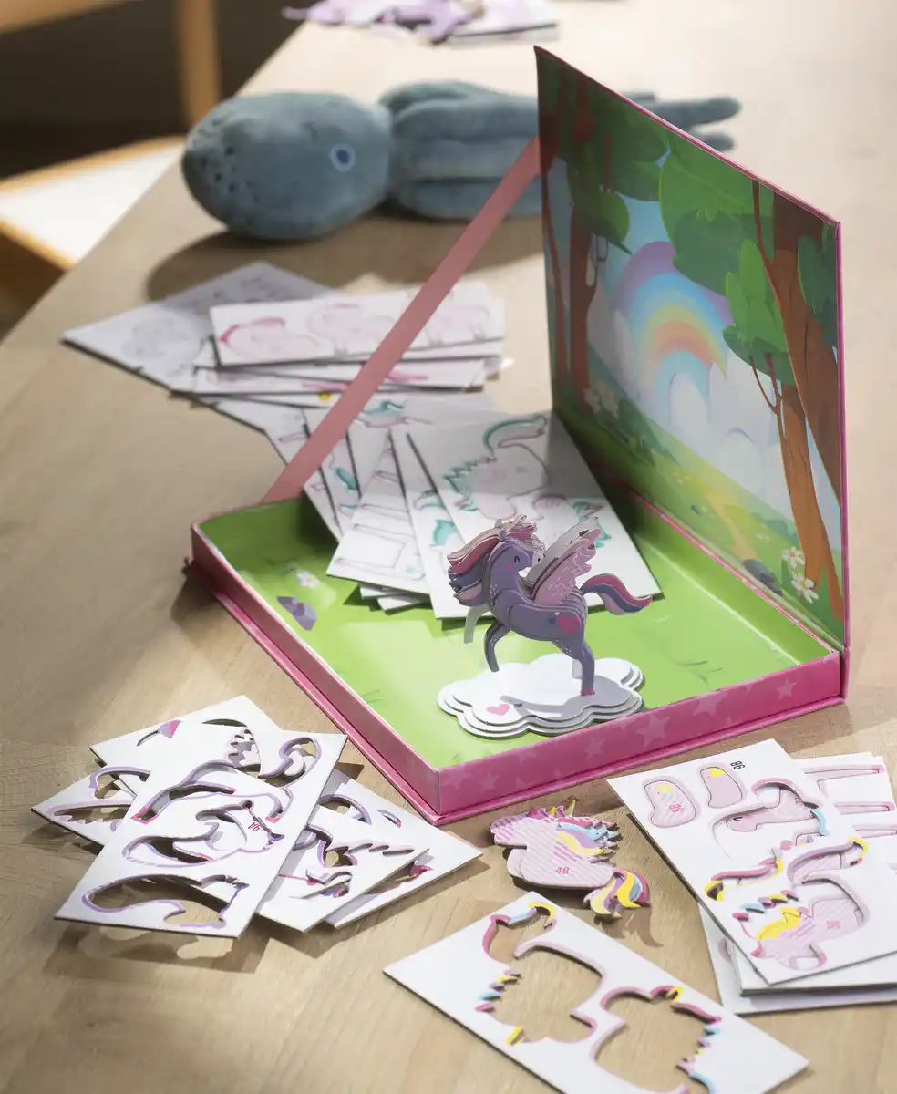 Bild 2 von IDEENWELT 3D-Spielfiguren-Set Einhorn