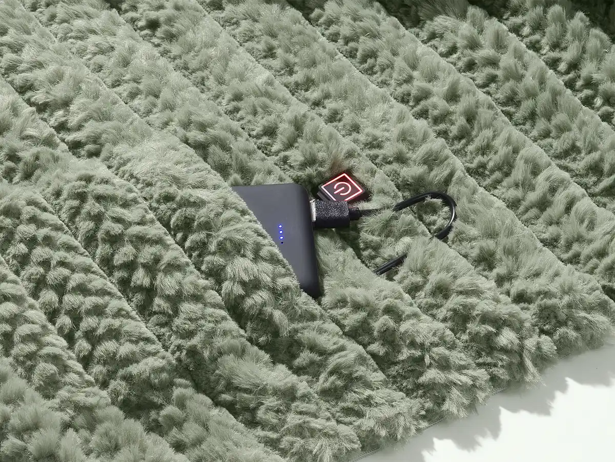 Bild 2 von IDEENWELT Kuscheliger Heizponcho