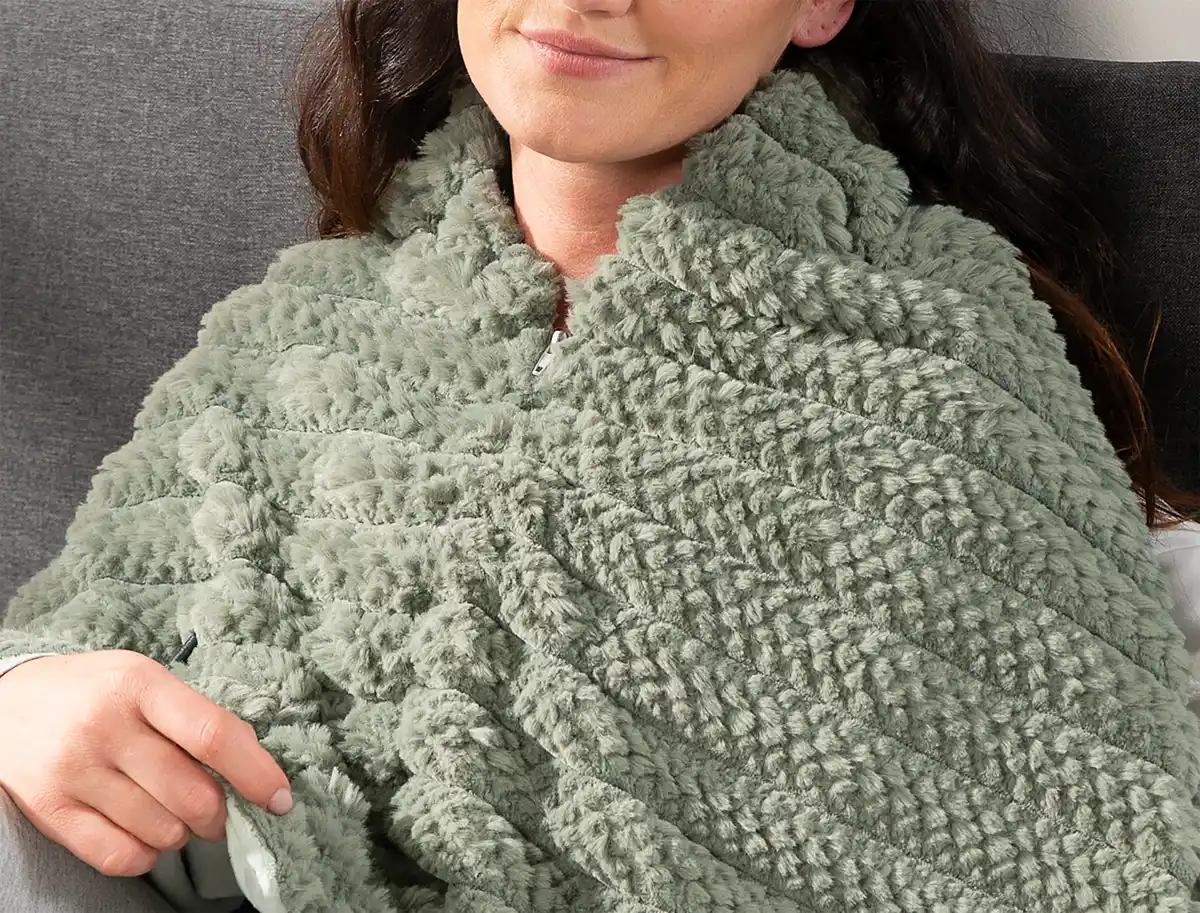 Bild 3 von IDEENWELT Kuscheliger Heizponcho