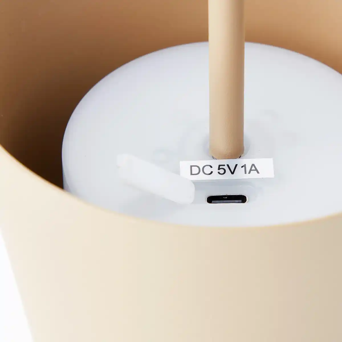 Bild 3 von Akku-Tischleuchte »KAAMI«, ØxH: 10 x 37 cm, 310 lm, warmweiß, cappuccino matt