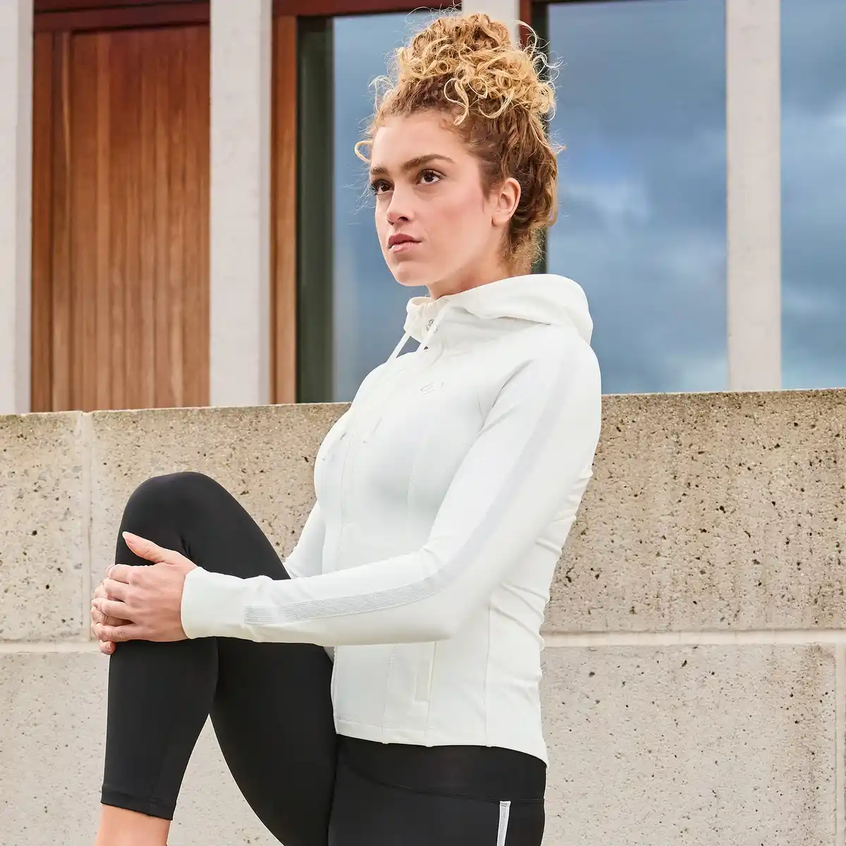 Bild 1 von Damen-Trainingsjacke mit Kapuze