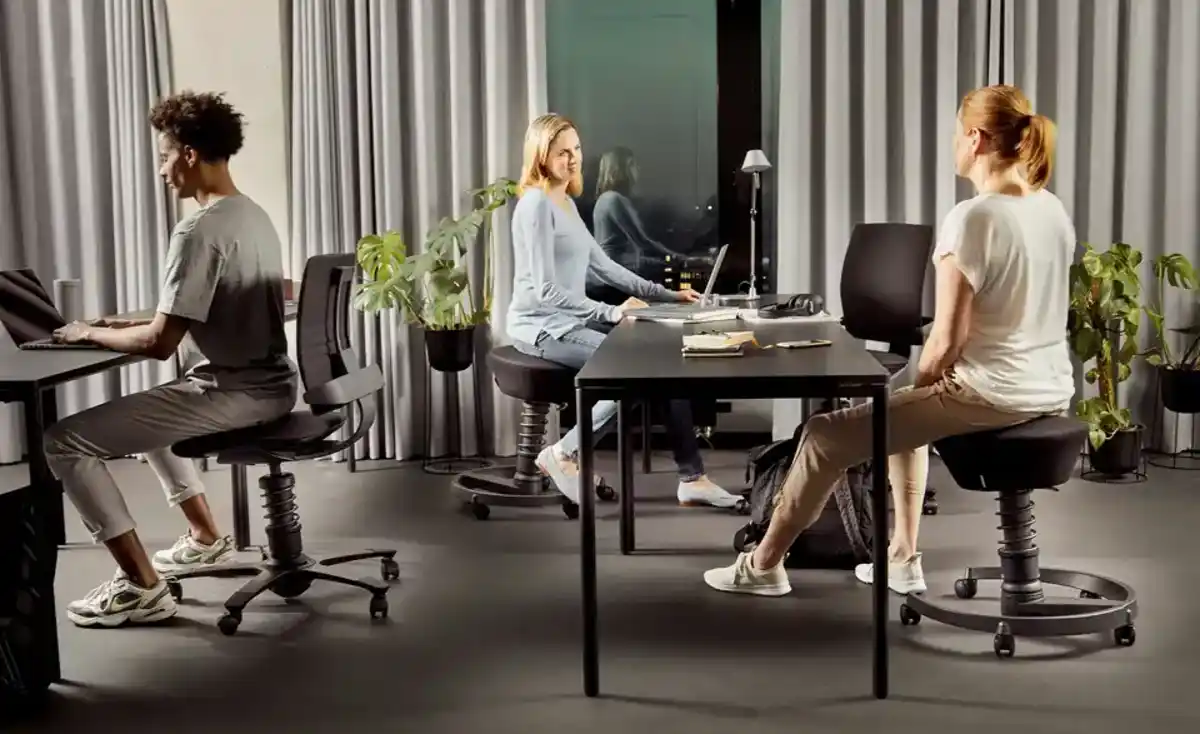 Bild 1 von Aeris Drehhocker Swopper