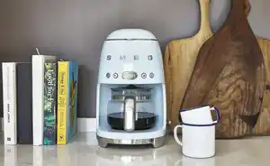 smeg Kaffeeautomat DCF02PBEU