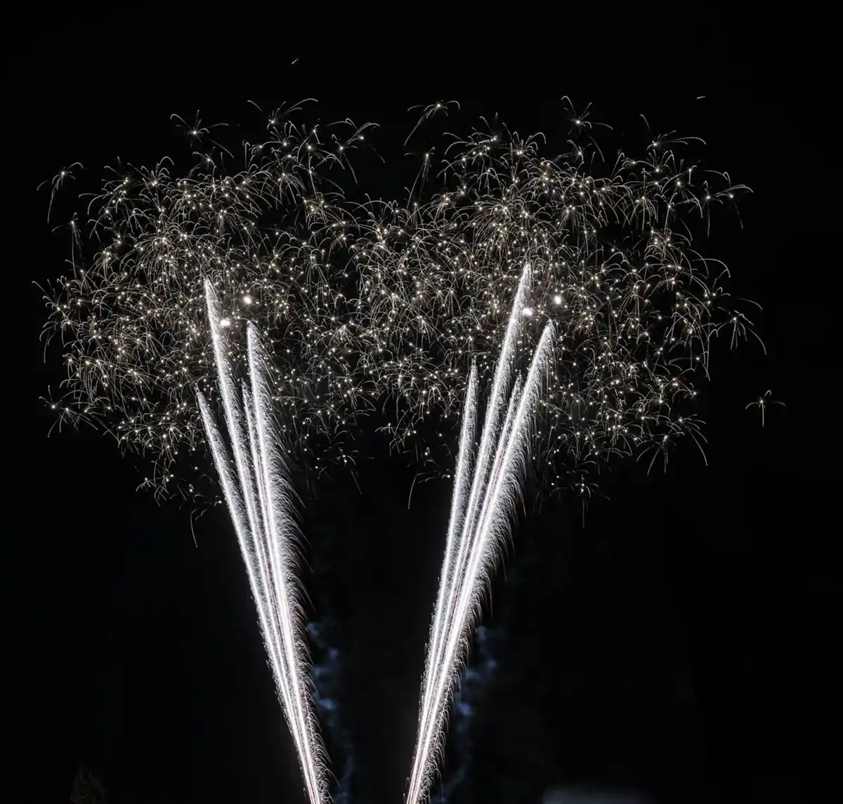 Bild 2 von COMET »Cyberpunk« Feuerwerksbatterie