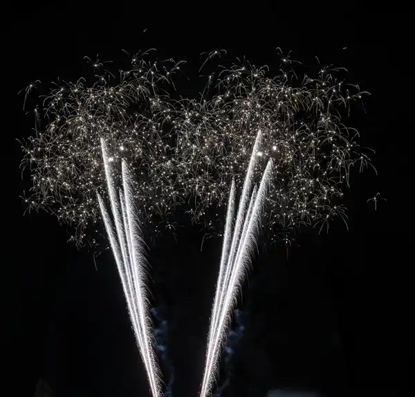 Bild 2 von COMET »Cyberpunk« Feuerwerksbatterie