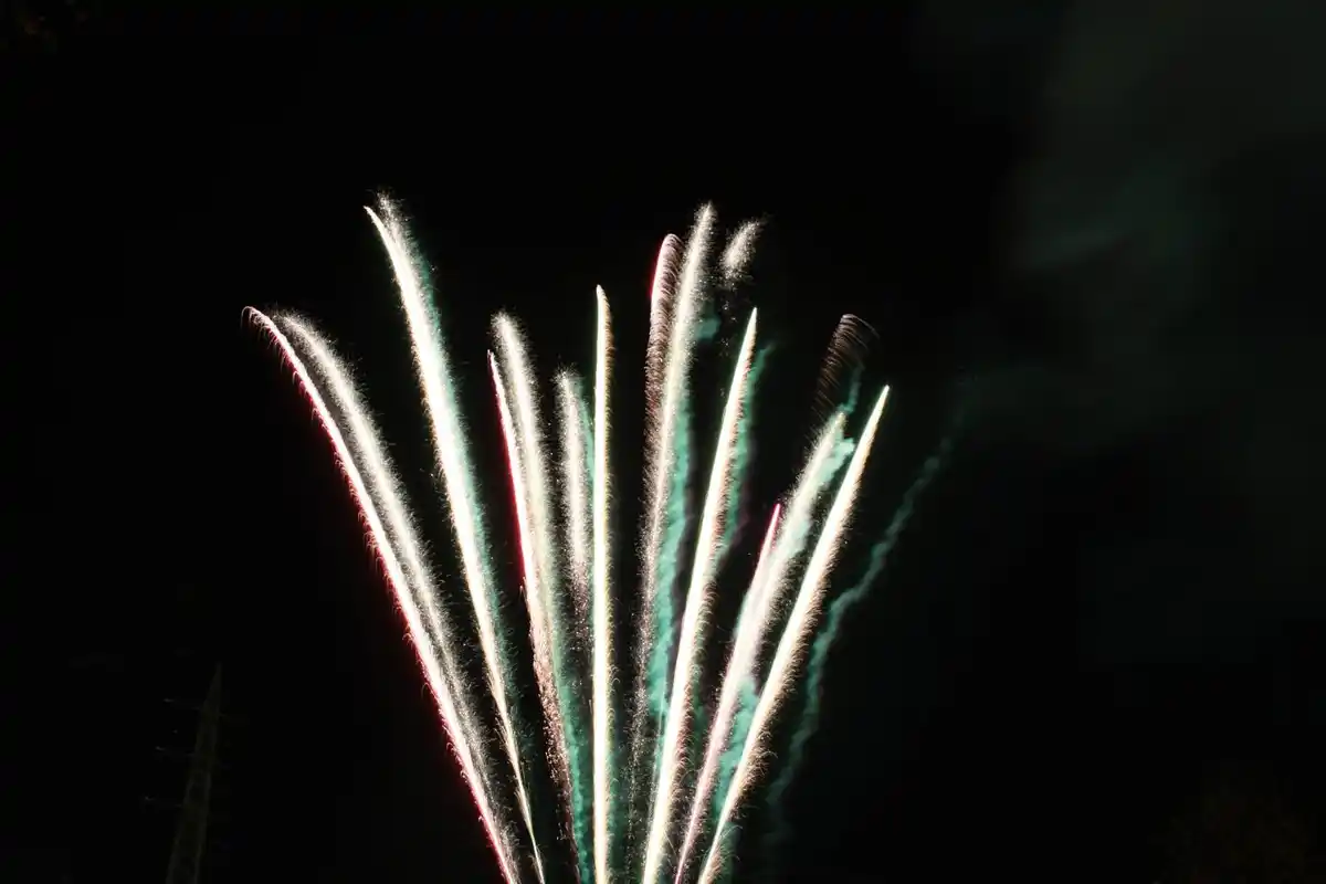 Bild 4 von WECO Verbund-Feuerwerk »Berserker«