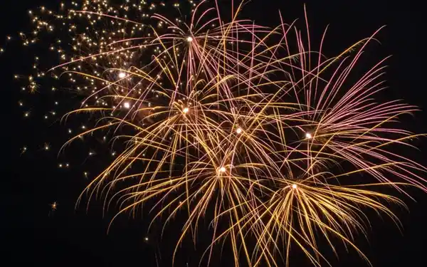 Bild 2 von COMET »Epic Blast« Verbundfeuerwerk