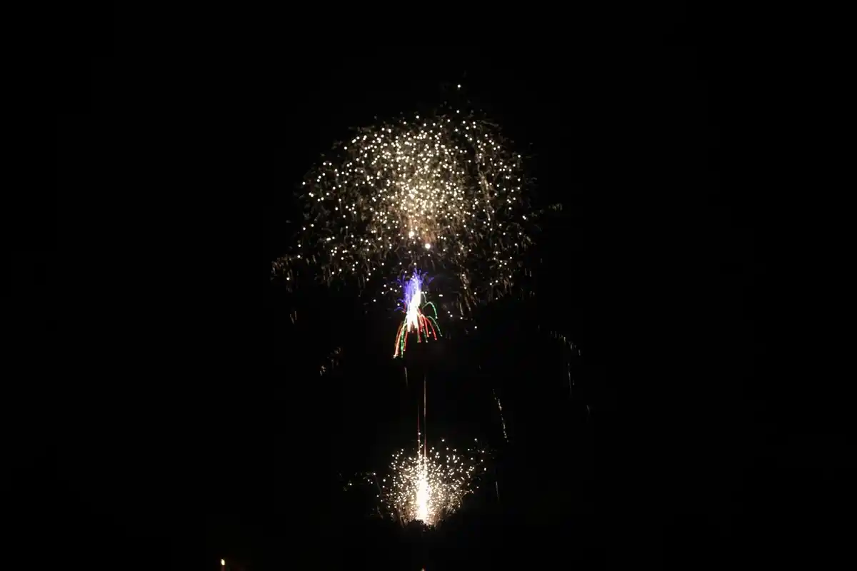 Bild 3 von COMET XXL-Multi-Fächer-Batterie »Bigfoot«