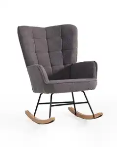 Schaukelstuhl aus Polyester, ca. 71 x 92 x 101 cm