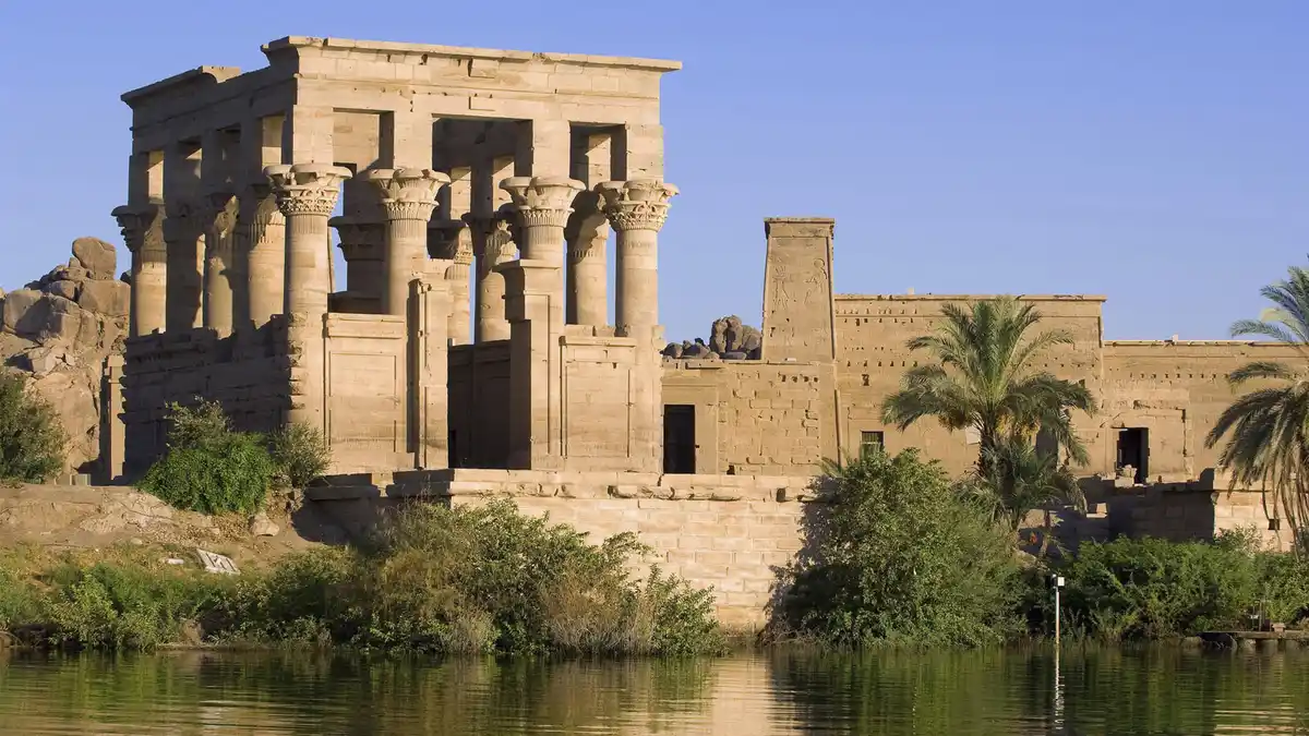 Bild 1 von Ägypten - Nilkreuzfahrt & Baden - 5* M/S Emilio & 5* Royal Lagoons Aqua Park Resort &  Spa