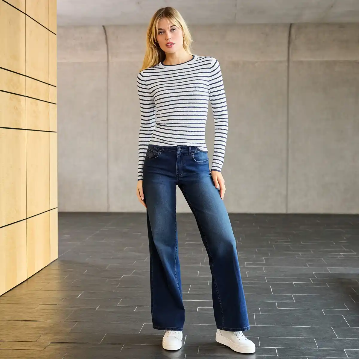 Bild 1 von Damen-Wideleg-Jeans im 5-Pocket-Design