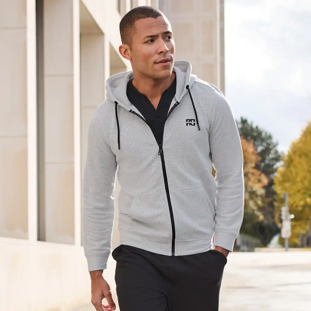 Bild 1 von Herren-Sweatjacke mit Kapuze