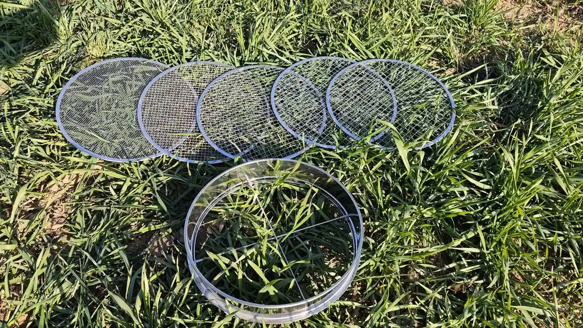 Bild 2 von 5in1 Garten-Sieb aus Kohlenstoffstahl, oberflächenverzinkt ca. 30 x 30 x 6.5cm