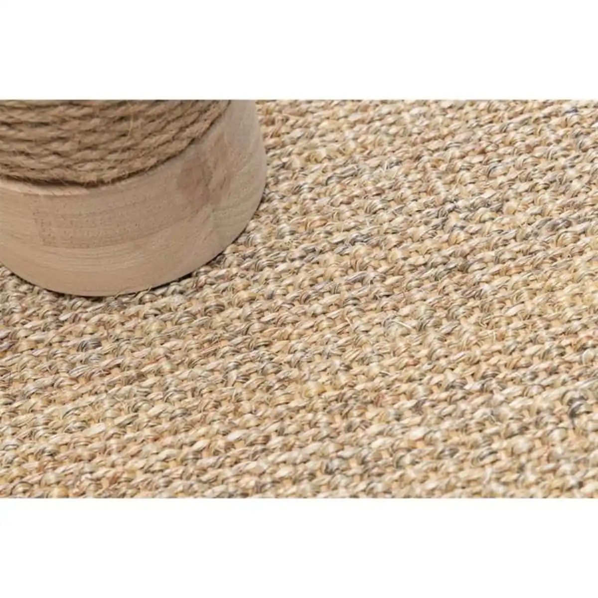 Bild 3 von Designed by Lotte Holz Kratzstamm Zavi