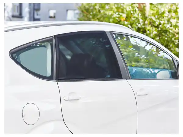 Bild 3 von ULTIMATE SPEED® Auto Sonnenschutz (Auto Netz Abdeckung)