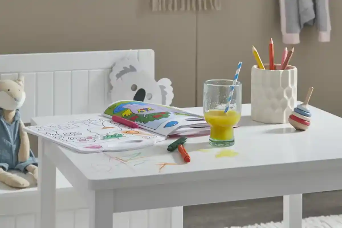 Bild 2 von Kindertisch Landhaus