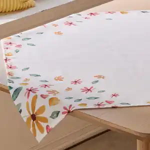 Mitteldecke mit Blumen-Muster, ca. 80x80 cm