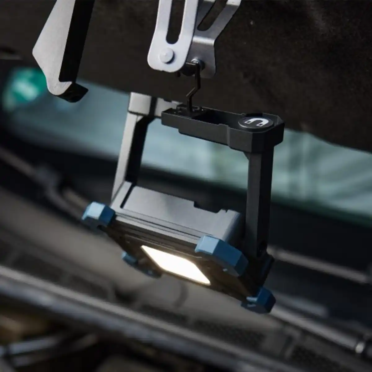 Bild 2 von WORKZONE Akku-LED-Arbeitsstrahler