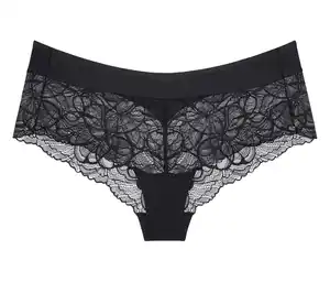 Triumph Body Makeup Illusion Lace Shorty, black