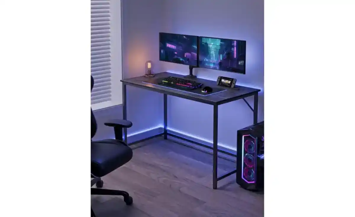 Bild 3 von Schreibtisch