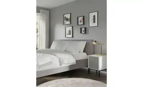 Bild 3 von Nachttisch