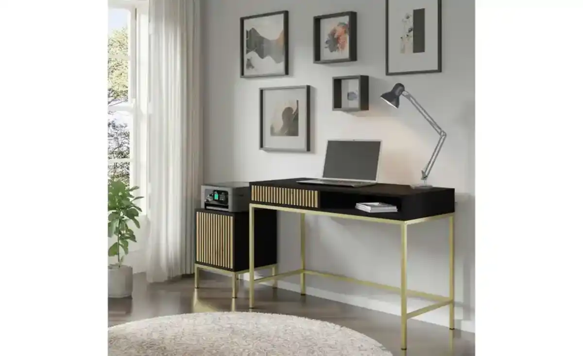 Bild 3 von Nachttisch