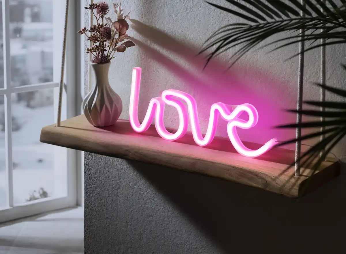 Bild 2 von IDEENWELT LED-Neon-Leuchte pink