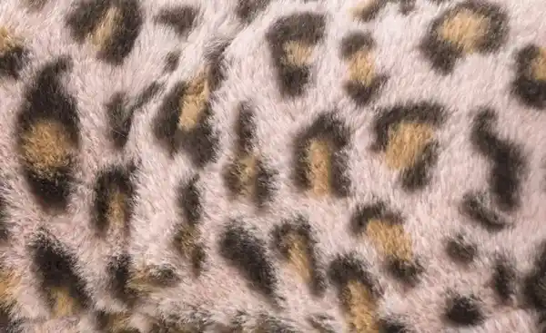 Bild 2 von MAGMA Leseknochen Panthera