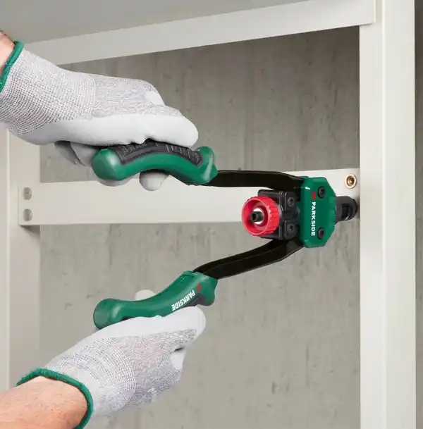 Bild 2 von PARKSIDE® Nietmutternzange + Zubehör, 151-teilig