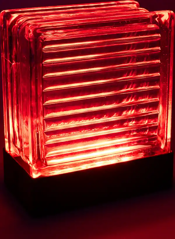 Bild 2 von IDEENWELT Glasblock-Tischleuchte