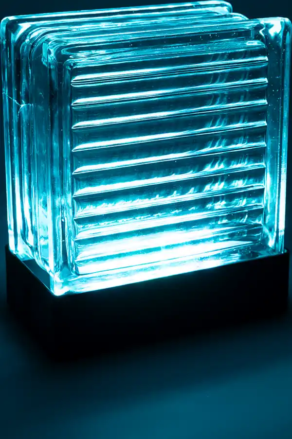 Bild 3 von IDEENWELT Glasblock-Tischleuchte