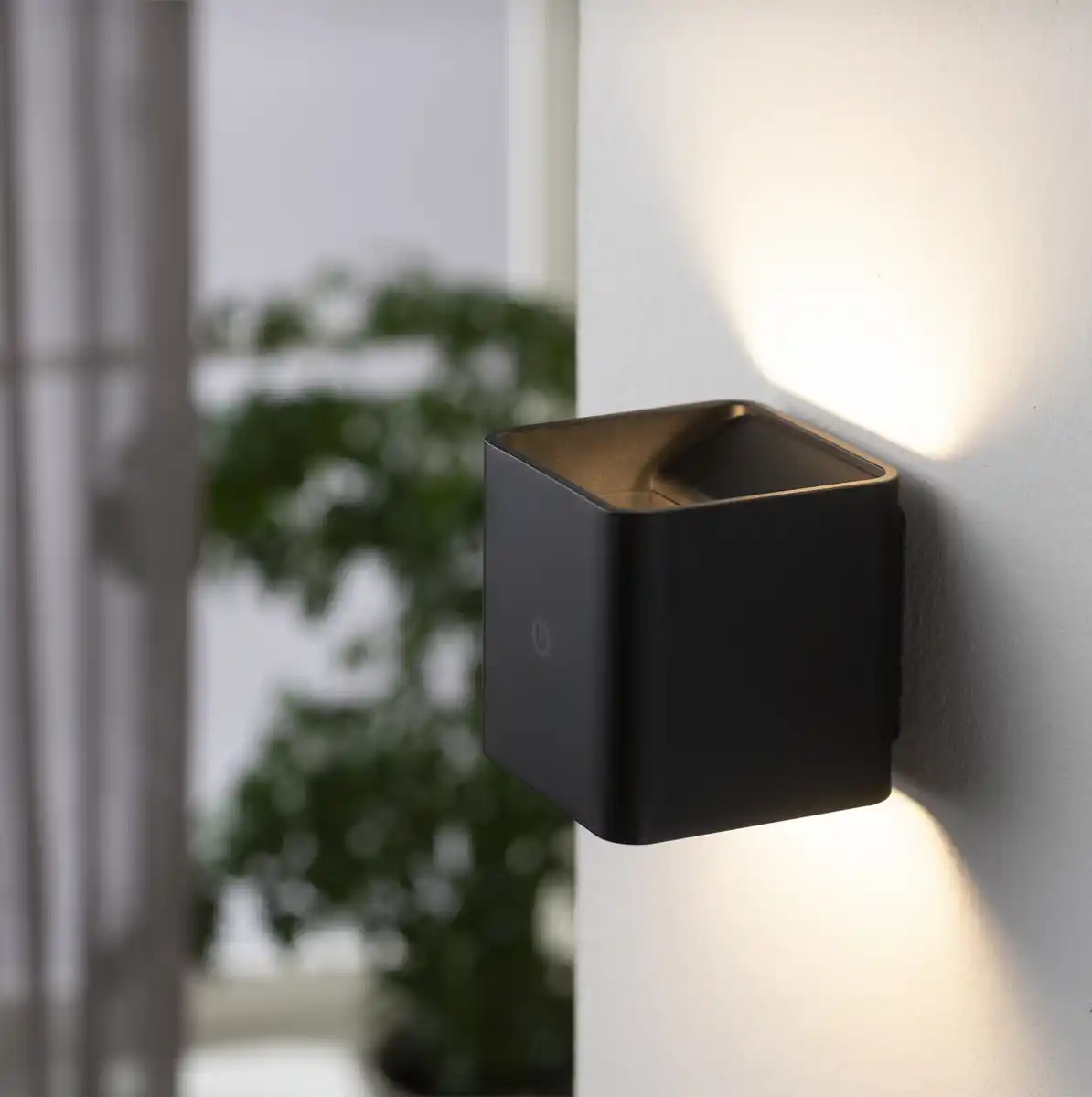 Bild 1 von IDEENWELT Akku-Wandleuchte schwarz