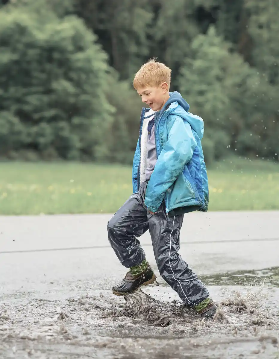 Bild 4 von IDEENWELT Kinder-Regenhose, dunkelblau, Gr. 134/140