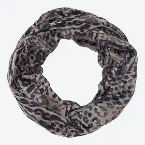 Damen-Loop-Tuch in verschiedenen Designs