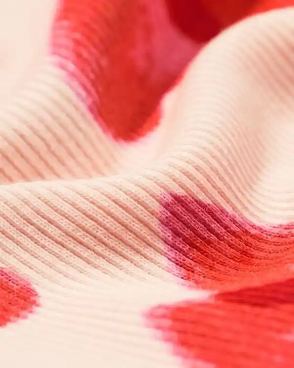 Bild 3 von Baby-Pyjama zum Mitwachsen, gerippt mit Herzchen eierschalenfarben