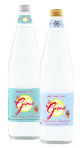 Natürliches Mineralwasser