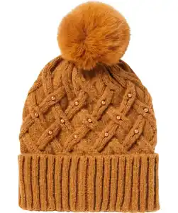 Mütze mit Perlen, hellbraun