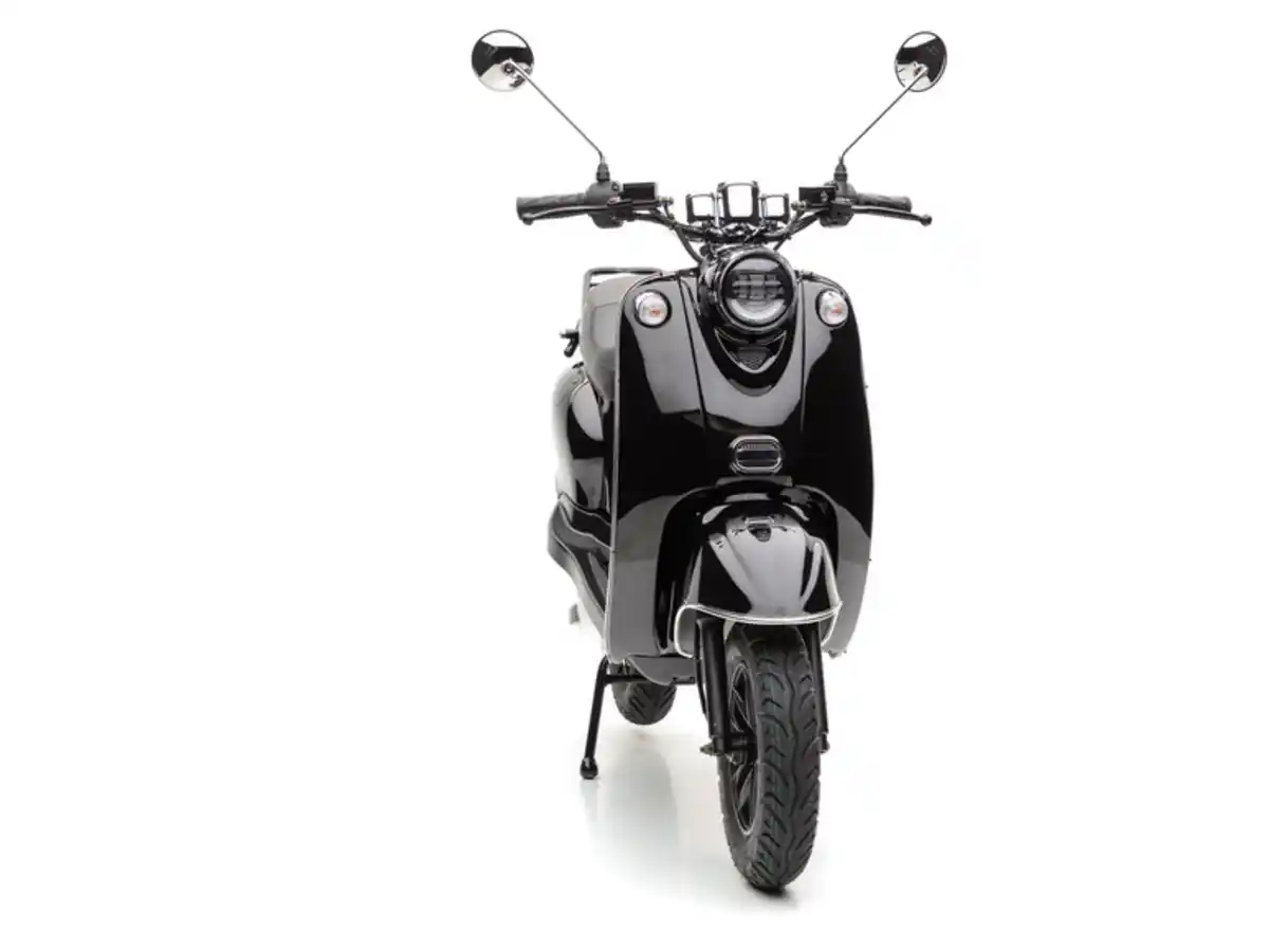 Bild 3 von Nova Motors Nova Motors eRetro »Star Lithium«, 45km/h, 2KW, 2020