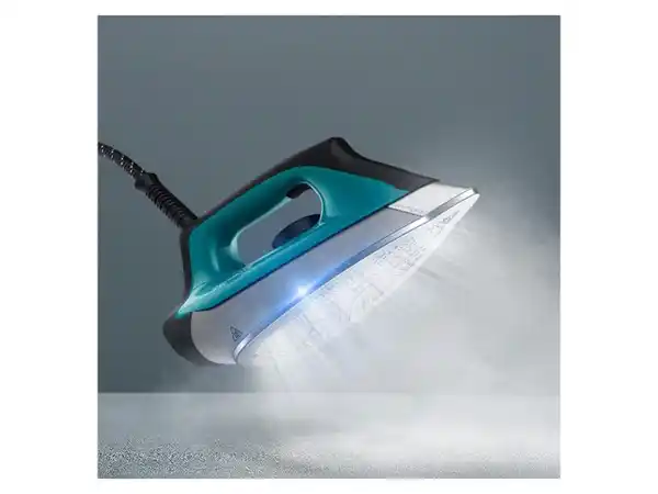 Bild 2 von Rowenta Compact Steam Pro Dampfbügelstation, 2200W, 6,3 bar, Dampfstoß 325 g/min, konstante Dampfmenge 100g/min »DG7623«