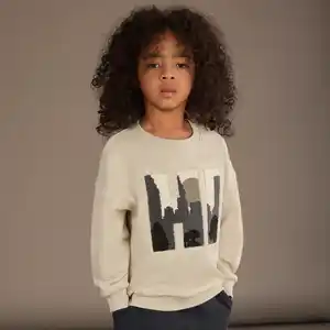 Kinder-Jungen-Sweatshirt mit Stickerei
