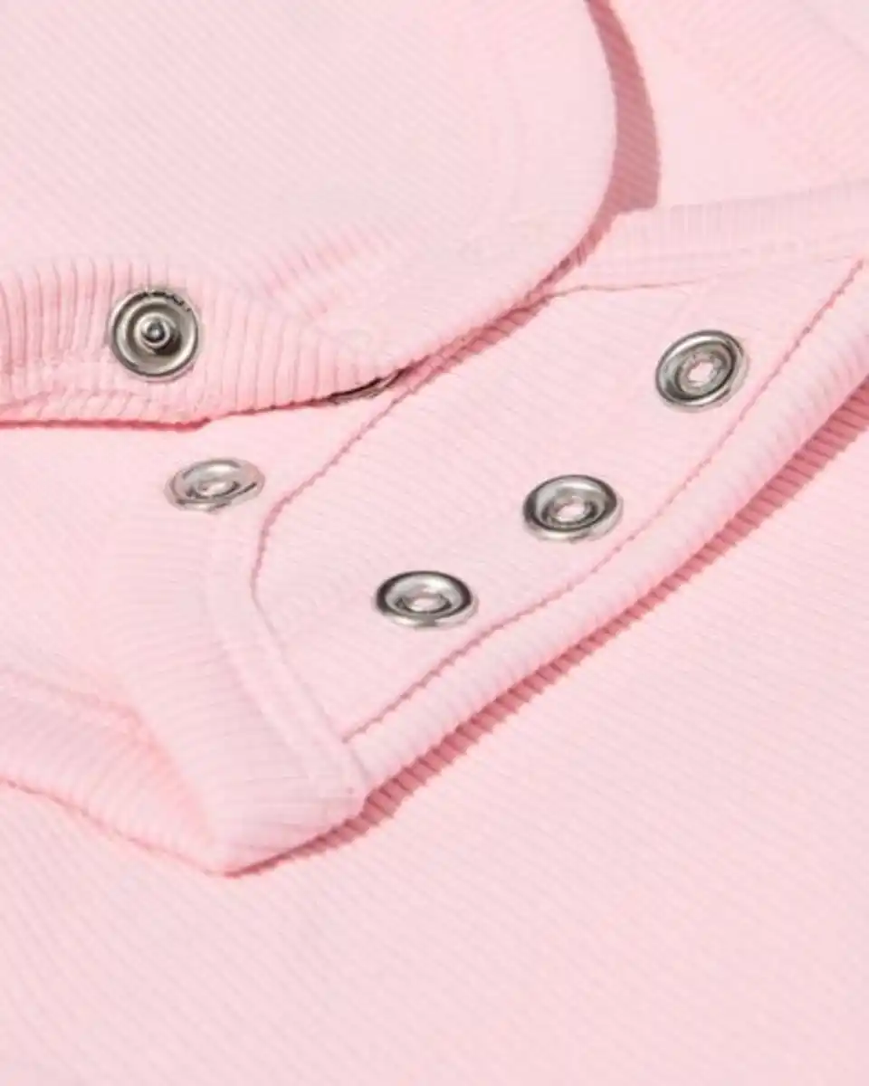 Bild 4 von Newborn Mitwachsender Wickelstrampler, gerippt hellrosa