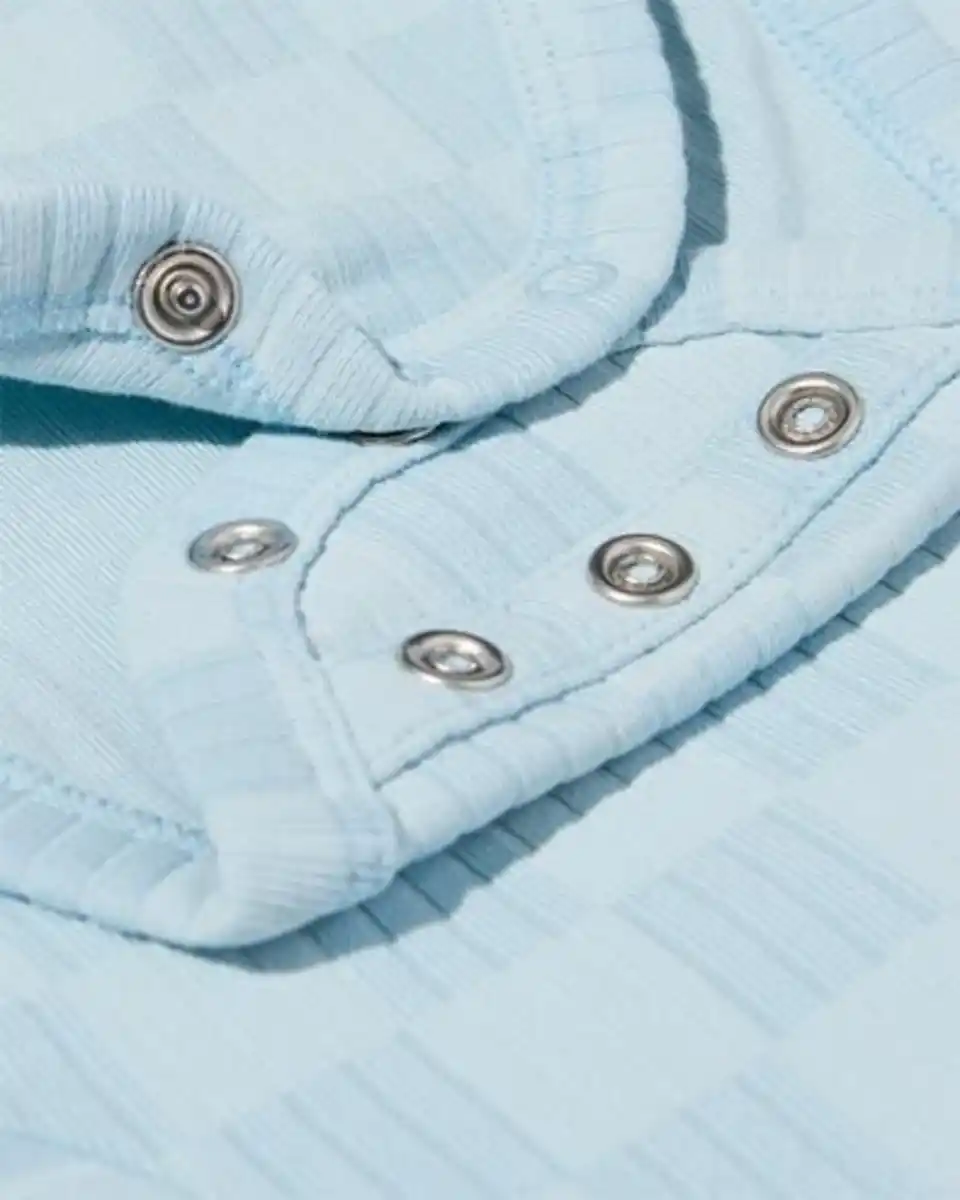 Bild 3 von Newborn mitwachsender Wickelstrampler, gerippt, Farbblöcke hellblau