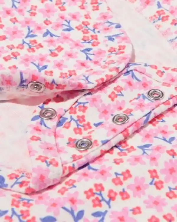 Bild 3 von Mitwachsender Baby-Strampler, LENZING™ ECOVERO™, gerippt, Blumen bunt