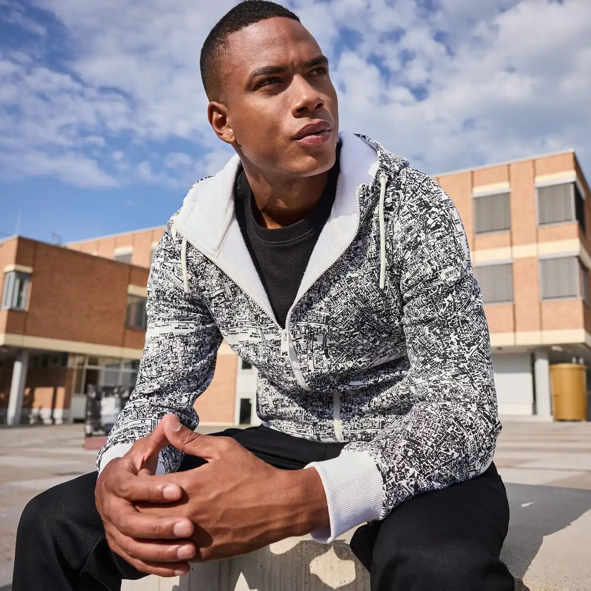 Bild 1 von Herren-Hoodie-Jacke mit Tunnelzug