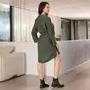 Bild 4 von Damen-Kleid mit V-Ausschnitt und Gürtel